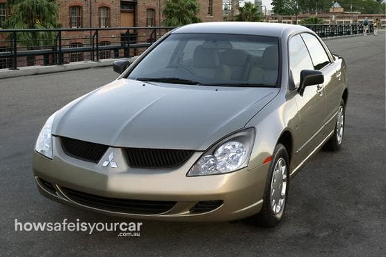 2004 Mitsubishi Magna